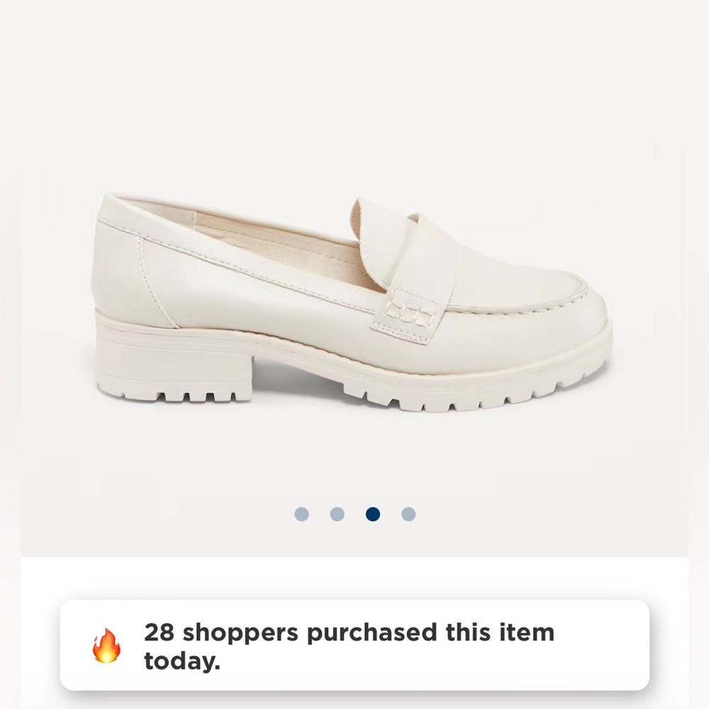 NWT Gap Faux-Leather Chunky Heel Loafers!!